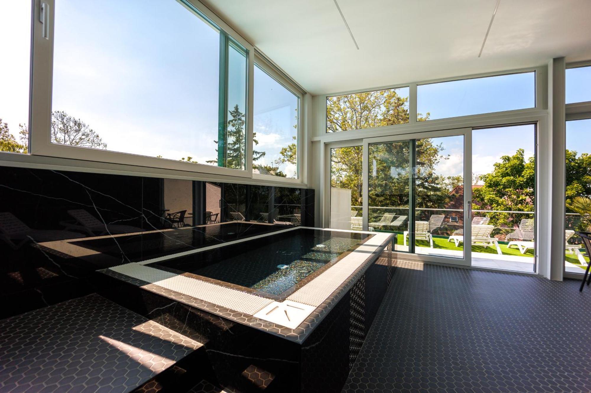Villa Bauhaus Labi Garden Wellness Apartman Siófok Buitenkant foto