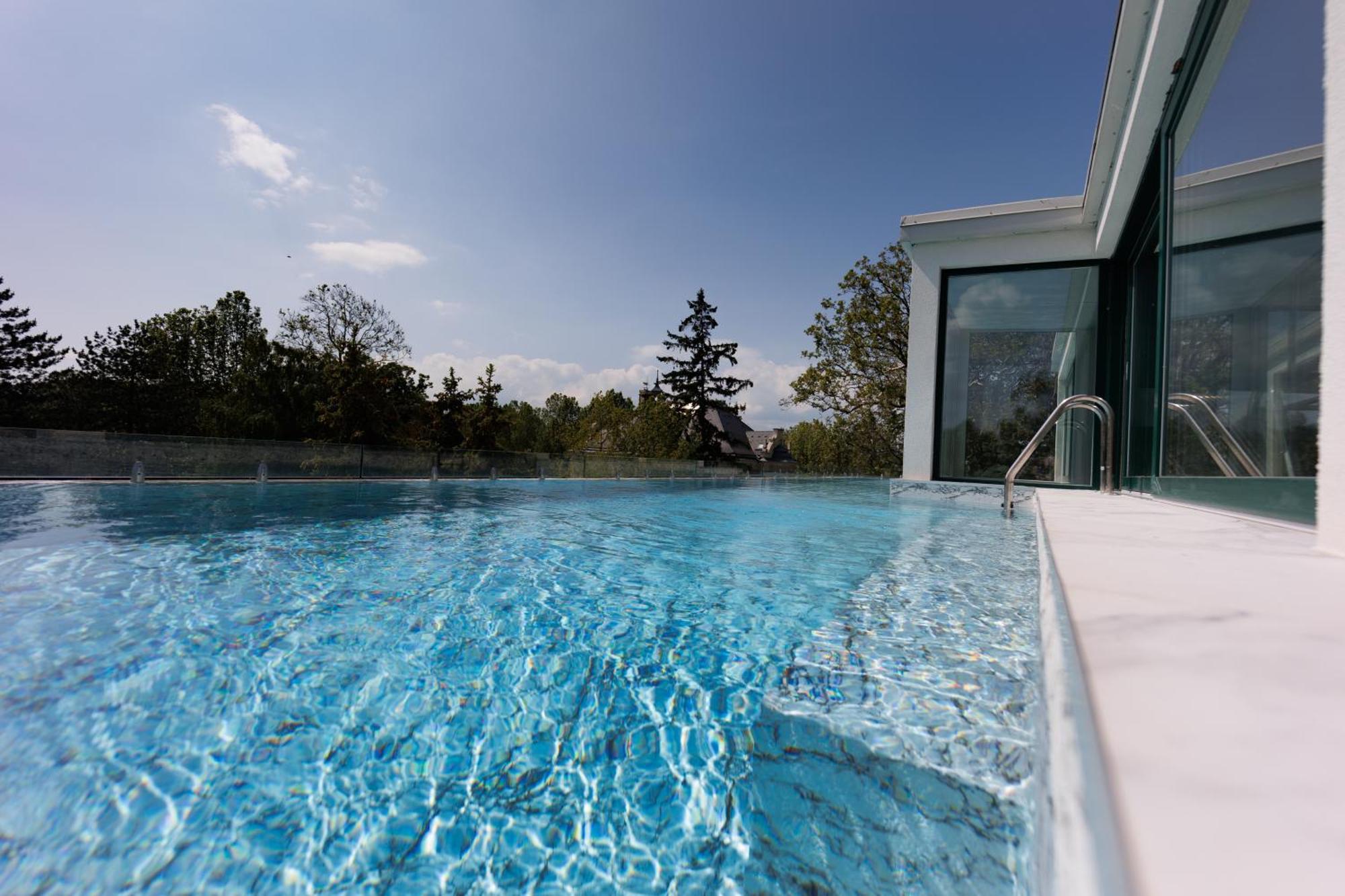 Villa Bauhaus Labi Garden Wellness Apartman Siófok Buitenkant foto