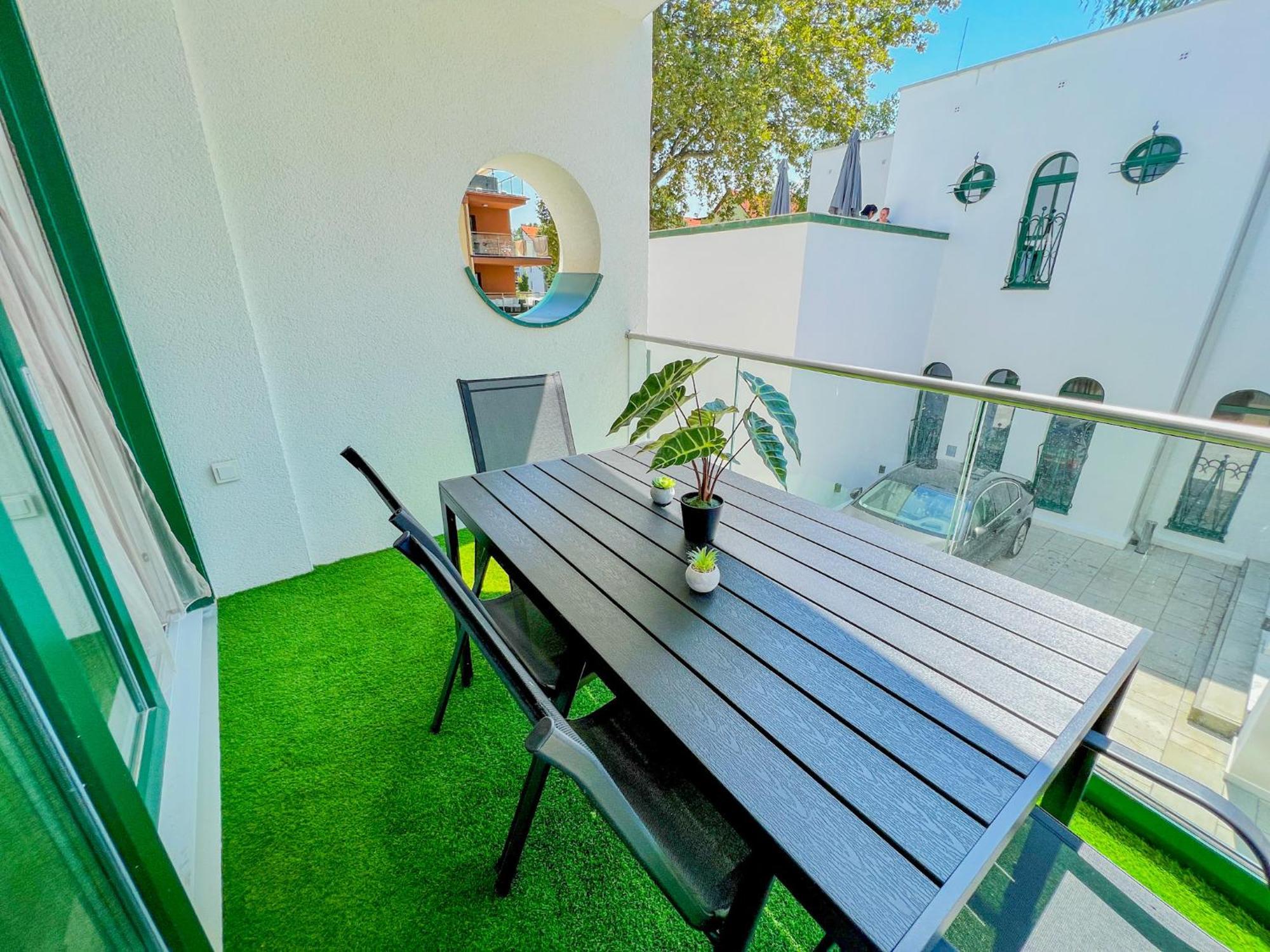 Villa Bauhaus Labi Garden Wellness Apartman Siófok Buitenkant foto